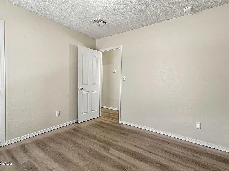 7261 Sachet Cliff Dr — Photo 14