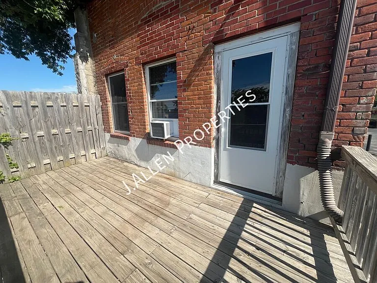 127 W Norfolk Ave #2 — Photo 3