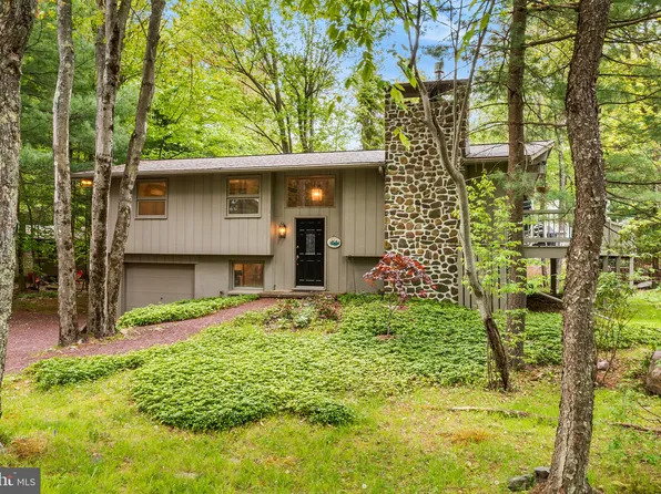 104 Jimmy Pond Ct, Pocono Pines, PA 18350