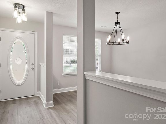 3rd image of 928 Catawba Wells Ct