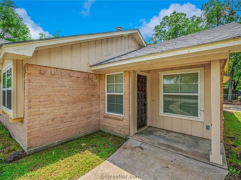 3100 Heatherwood Dr — Photo 2