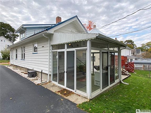 3rd image of 65 Stewart Ave
