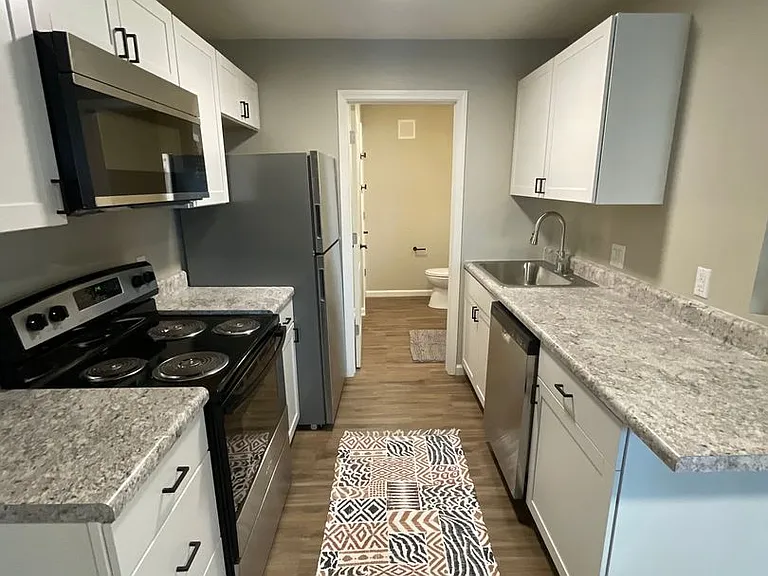 Duck Creek Apartments — Photo 20