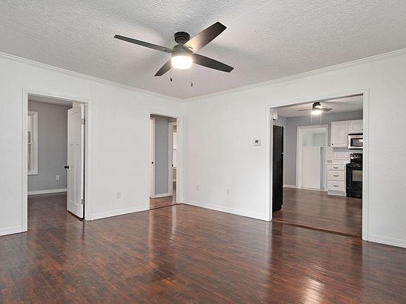 5th image of 3147 W State St
