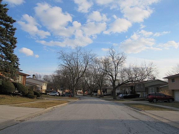4th image of 15125 Willow Ln