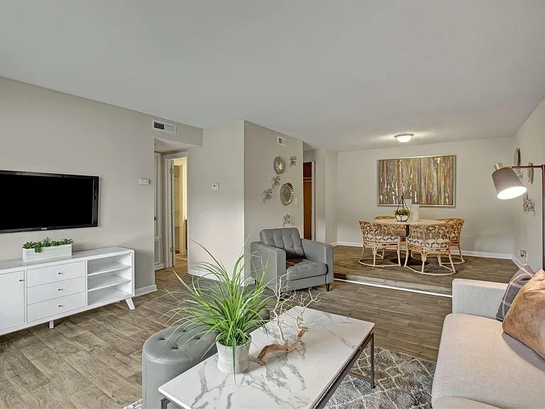 Lacota Apartments — Photo 35