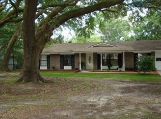 2206 Salem Dr W, Beaufort, SC 29902