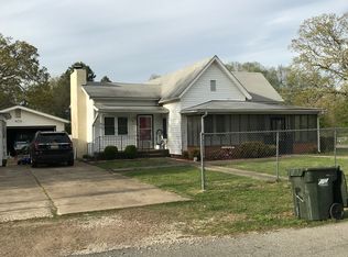 205 8th St, Talihina, OK 74571