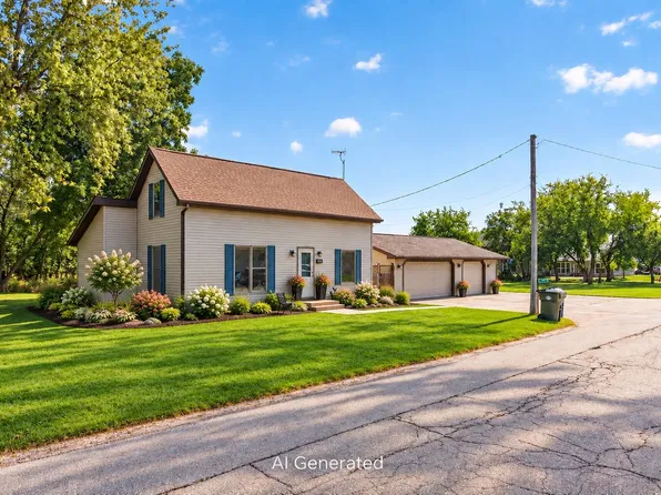 317 S 5th Ave, Winneconne, WI 54986