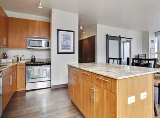 2740 E State St #3102, Chicago, IL 60633
