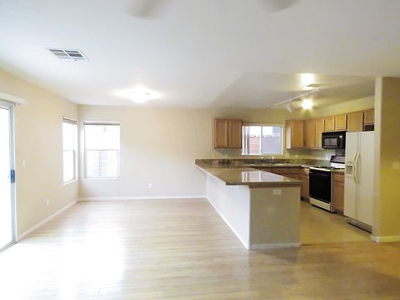 3rd image of 9841 Peseo Cresta Ave