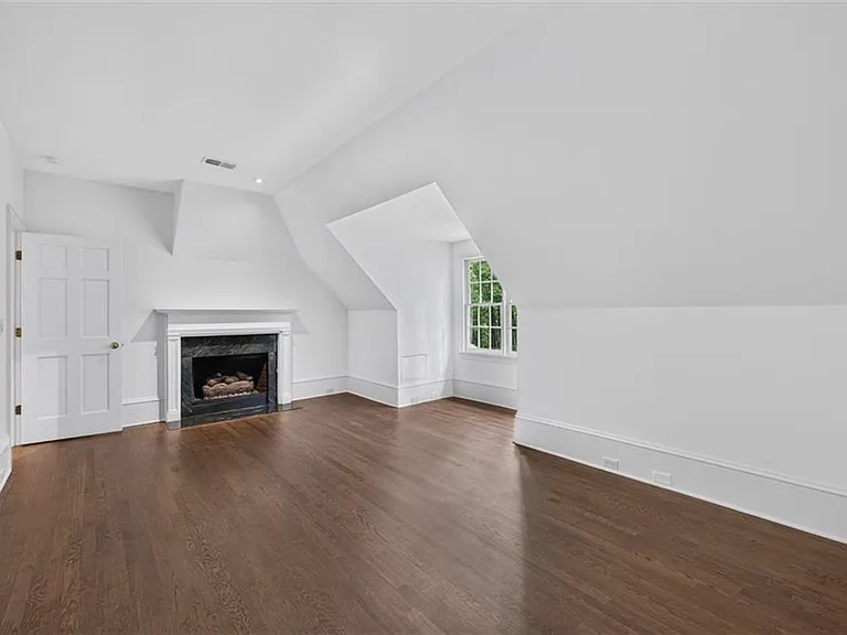 140 Valley Rd NW — Photo 41