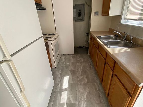 5th image of 1221 W Breckenridge Dr #4