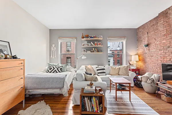 Rented by Compass | media 13