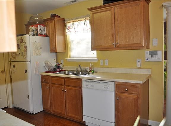 5th image of 1516 Nathan Ct