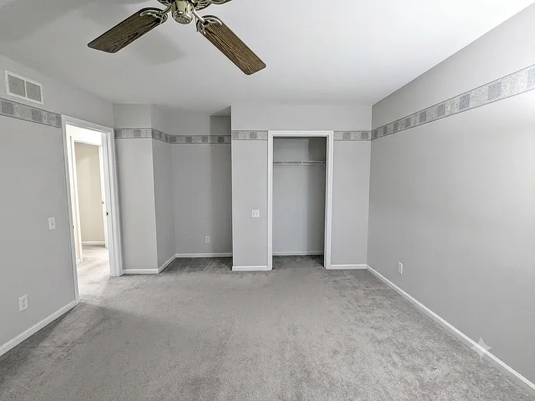 405 Trenton Ct — Photo 4
