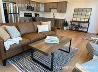 1114 SW Des Moines St, Ankeny, IA 50023