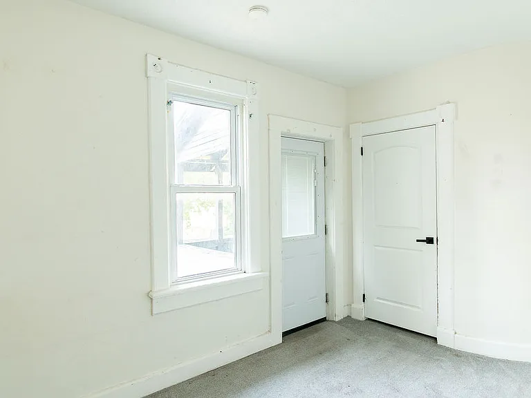415 Brightwood Ave — Photo 25