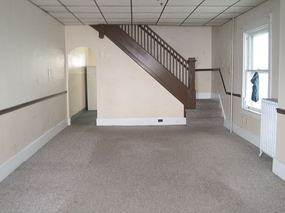 5th image of 425 Washington St