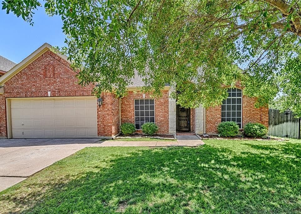 1st image of 1 Whispering Bend Ct