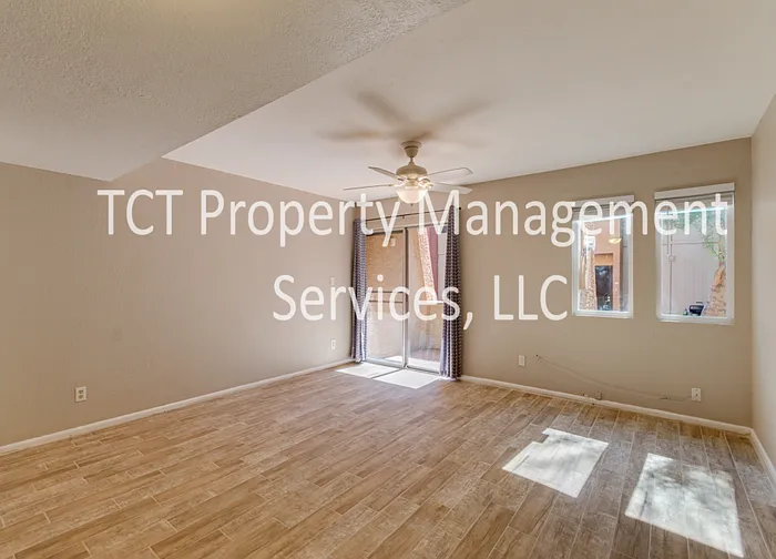 2 bed, 1.5 bath, 1104 sqft, $1,400 — Photo 2