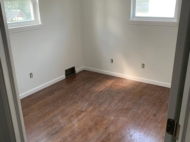 73 Ferris Ave — Photo 7