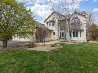 8059 Cimarron Ln, Eden Prairie, MN 55347