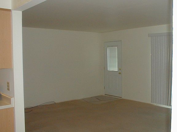 2nd image of 7915 163rd Ct