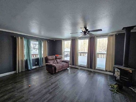 Additional Living Room