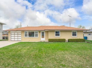 1712 Lincoln Ave, Crest Hill, IL 60403