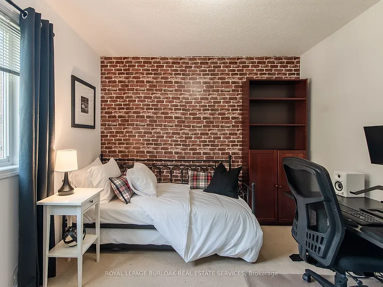 7 Trent Ave — Photo 26
