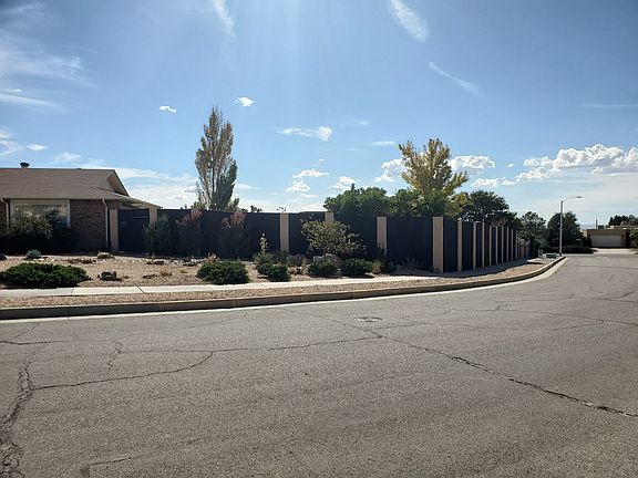 3rd image of 13521 Terragon Dr NE