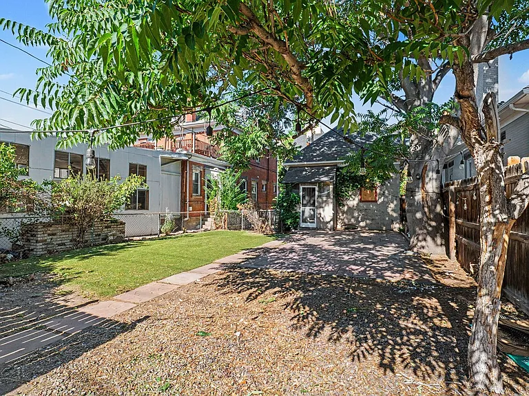 46 S Lincoln St — Photo 17
