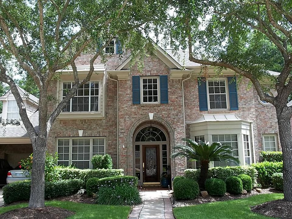 1st image of 18 Ferncastle Ln