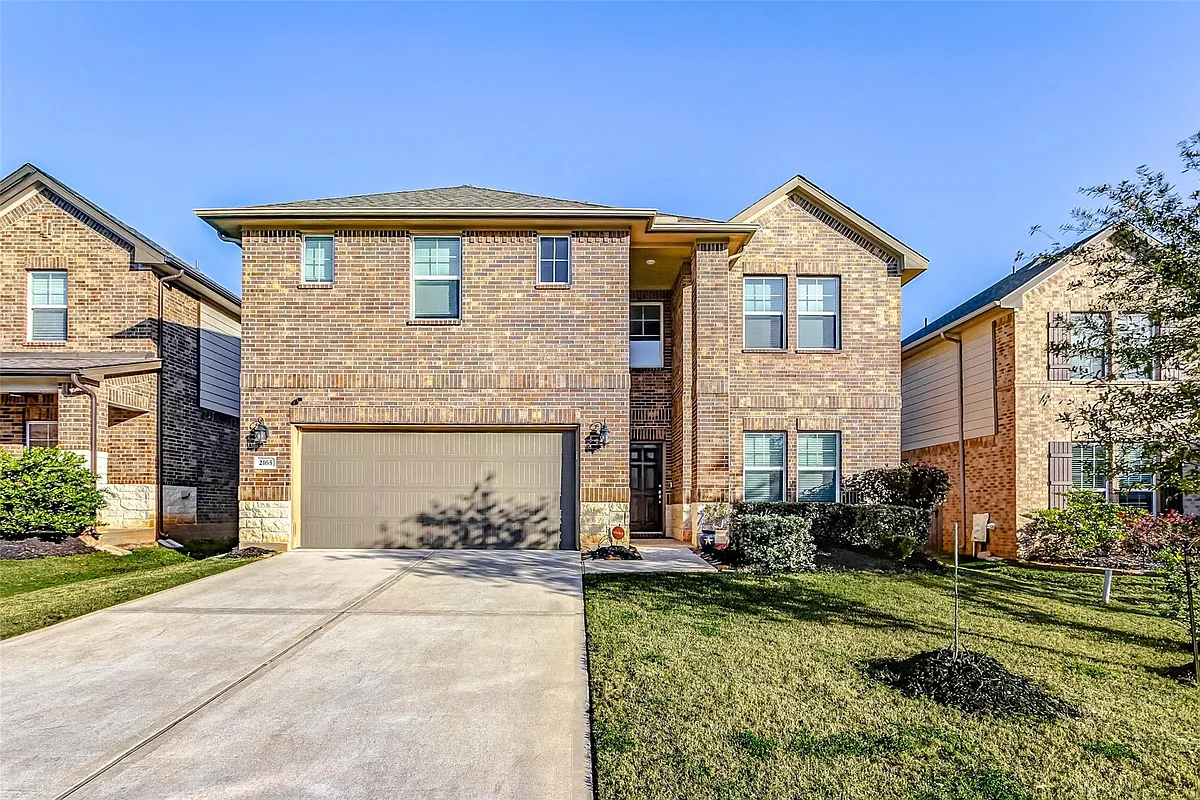 Building Photo - 2165 Woodland Pine Dr