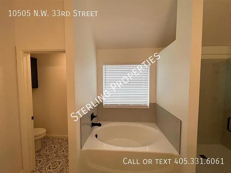 10505 N West 33rd St — Photo 21