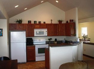 23500 Sagebrush Cir, Oak Creek, CO 80467