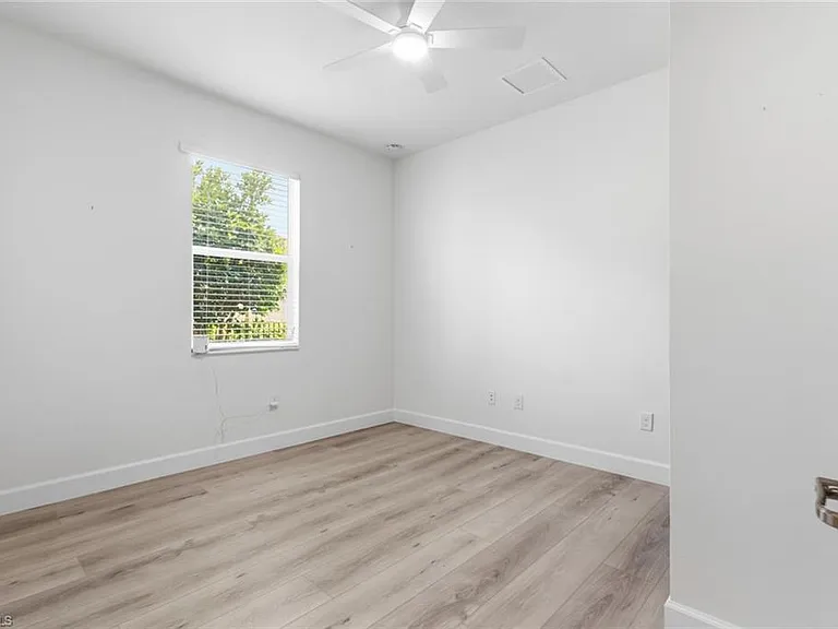 2290 Vermont Ln — Photo 23
