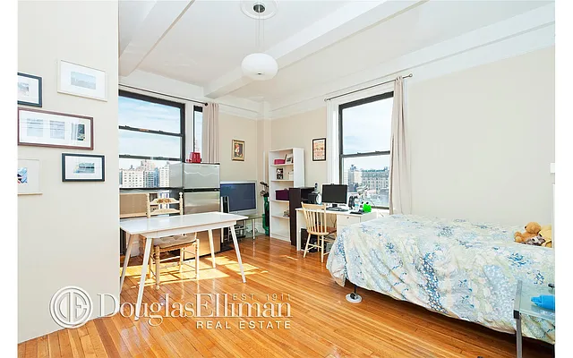 Rented by Douglas Elliman | media 18