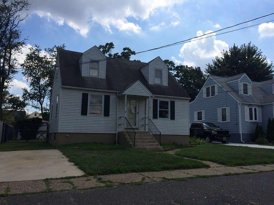 2nd image of 326 Mecray Ln