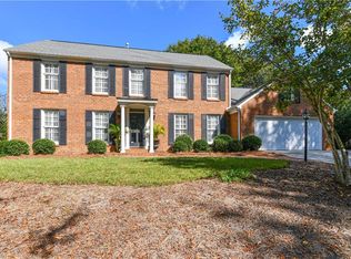 1602 Heathcliff Rd, High Point, NC 27262