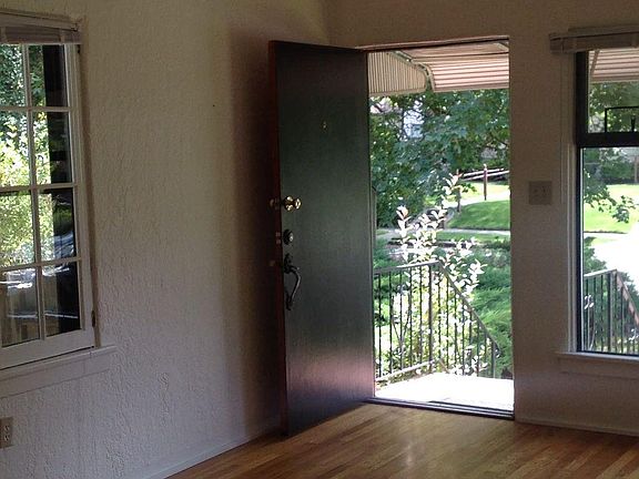 2 Front door entrance.