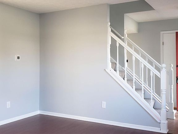 4th image of 2193 Jarrow Dr