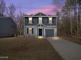 213 Fire Ln, Vass, NC 28394