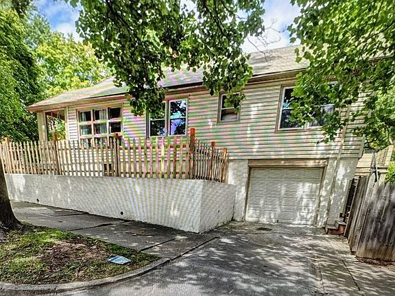 2nd image of 149 Chelsea Ave