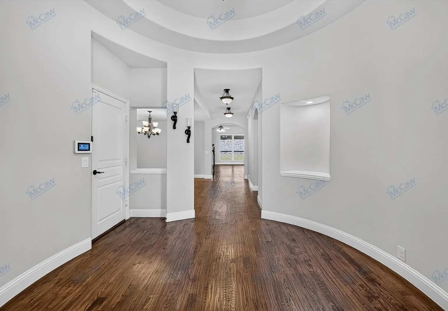 5 bed, 3.0 bath, 3280 sqft, $3,200 — Photo 2