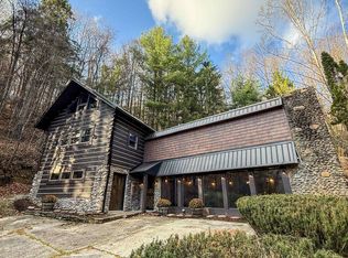 6867 Seneca Trl, Montrose, WV 26283