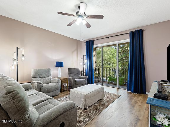 2nd image of 785 OAKLEAF PLANTATION Parkway #324