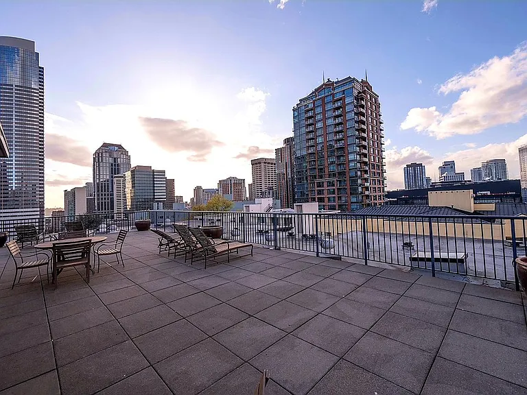 1323 Union St #501 — Photo 12
