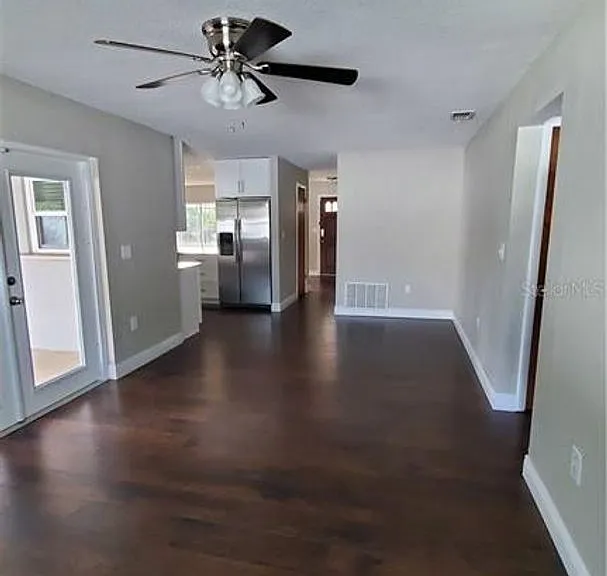 2267 Coventry Dr — Photo 8